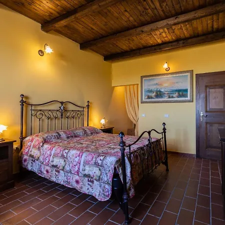Castello Di Petecciano Bed and Breakfast
