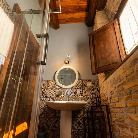 Castello Di Petecciano Bed & Breakfast 3*