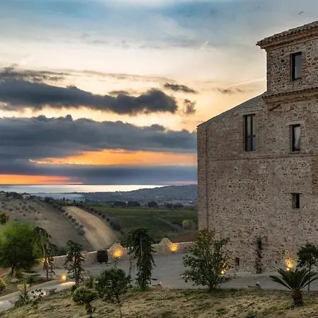 Castello Di Petecciano 住宿加早餐酒店 莫斯西亚诺·圣安吉罗