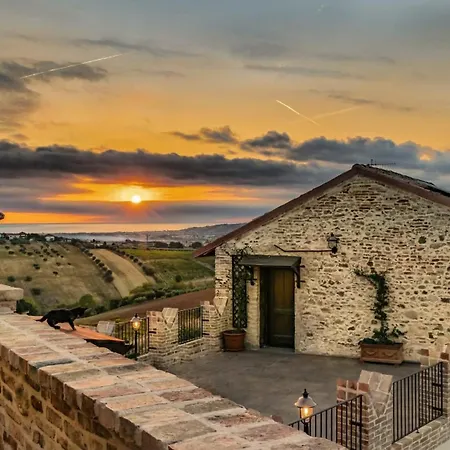 Bed & Breakfast Castello Di Petecciano 3*