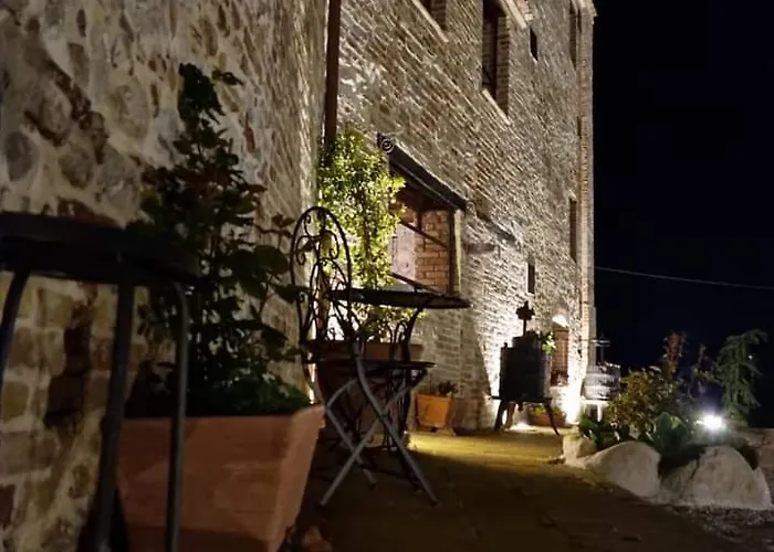 Castello Di Petecciano Bed and Breakfast 3*