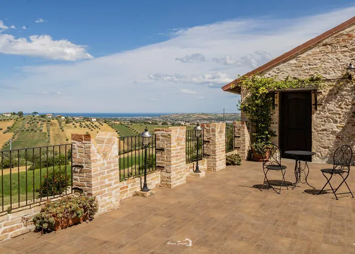 Castello Di Petecciano Bed and Breakfast Mosciano SantʼAngelo